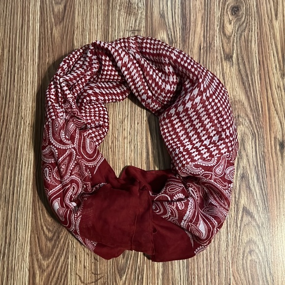 Scarves - Picture 2 of 5